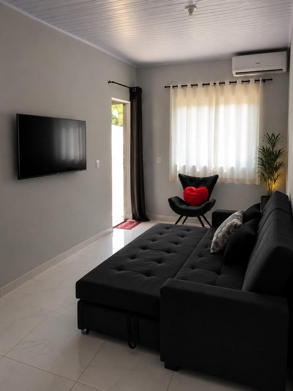 A Casa Piscina Quente Hidro e Cascata E Roupa de Cama Incluso Parcelamos até em 12x No Cartão de Crédito Sem Juros House in State of Goiás