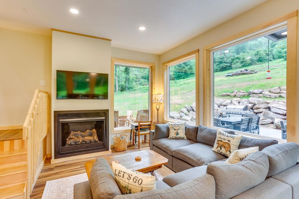 Resting Eagle Cabin with Mtn Views in PA Wilds Cabin in Allegheny River