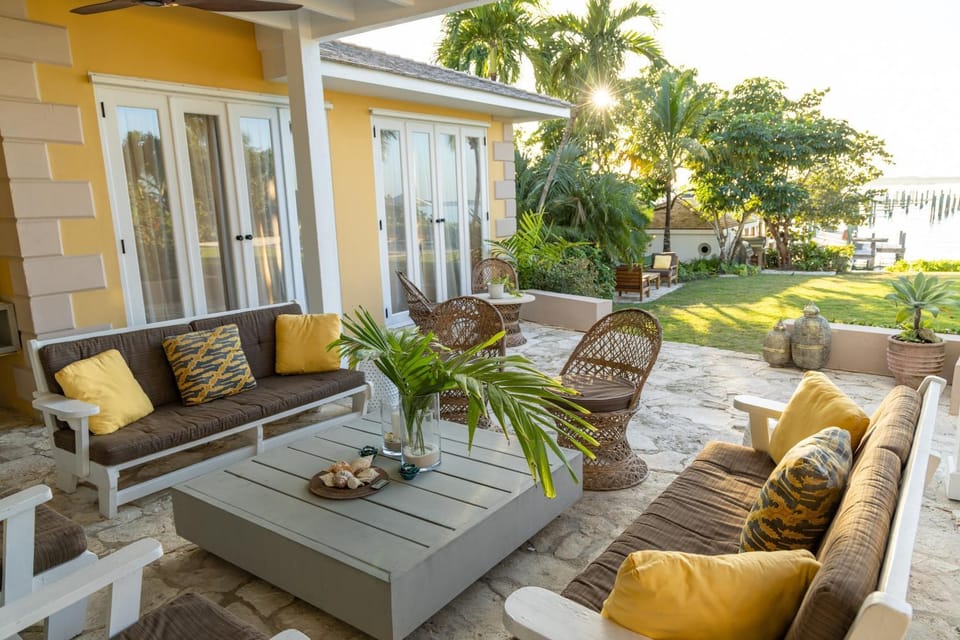 Beehive Harbour Island, Luxury Dream World on the Bay, Private d home House in North Eleuthera