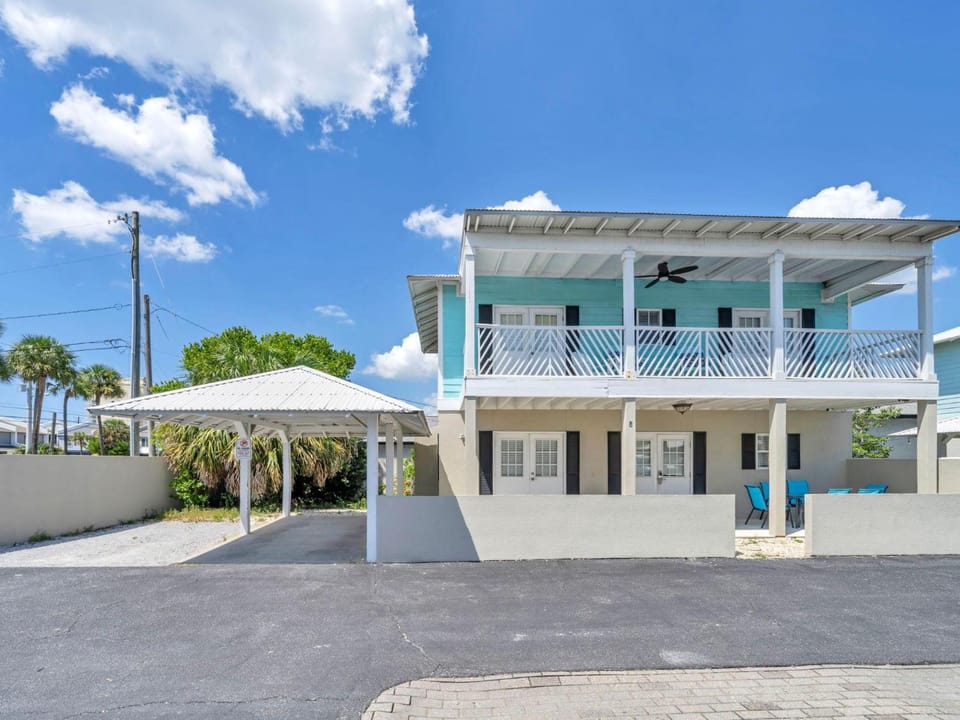 Seaview Village #8 House in Lower Grand Lagoon
