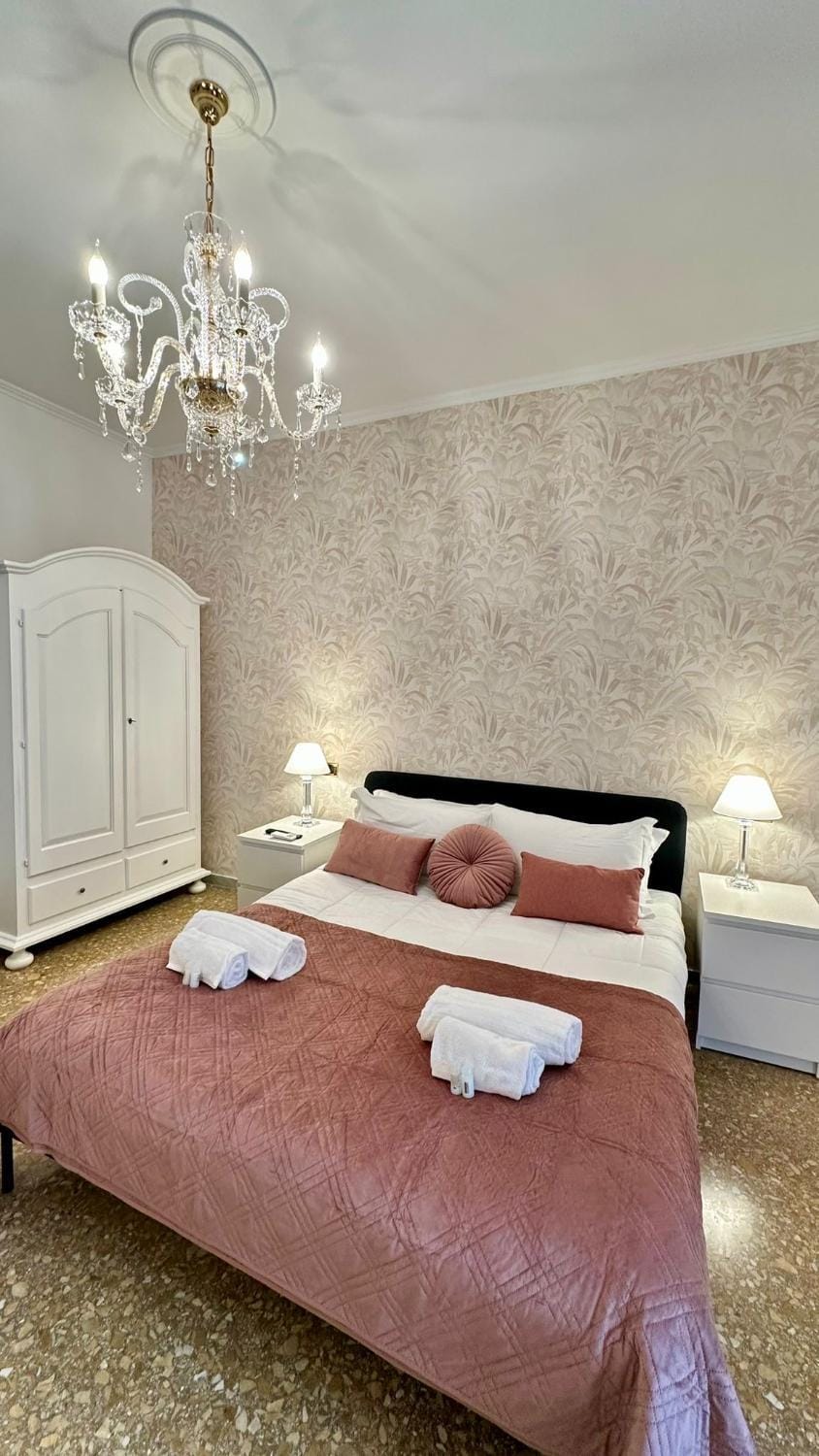 Bed, Photo of the whole room, Bedroom, towels, wardrobe