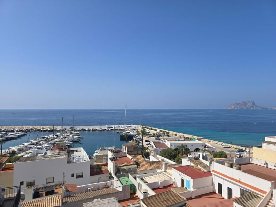 Nearby landmark, Day, Beach, City view, Sea view