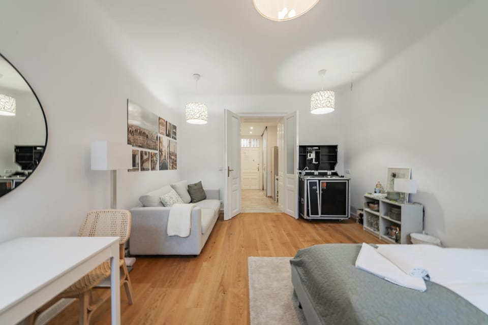 Seating area, Bedroom