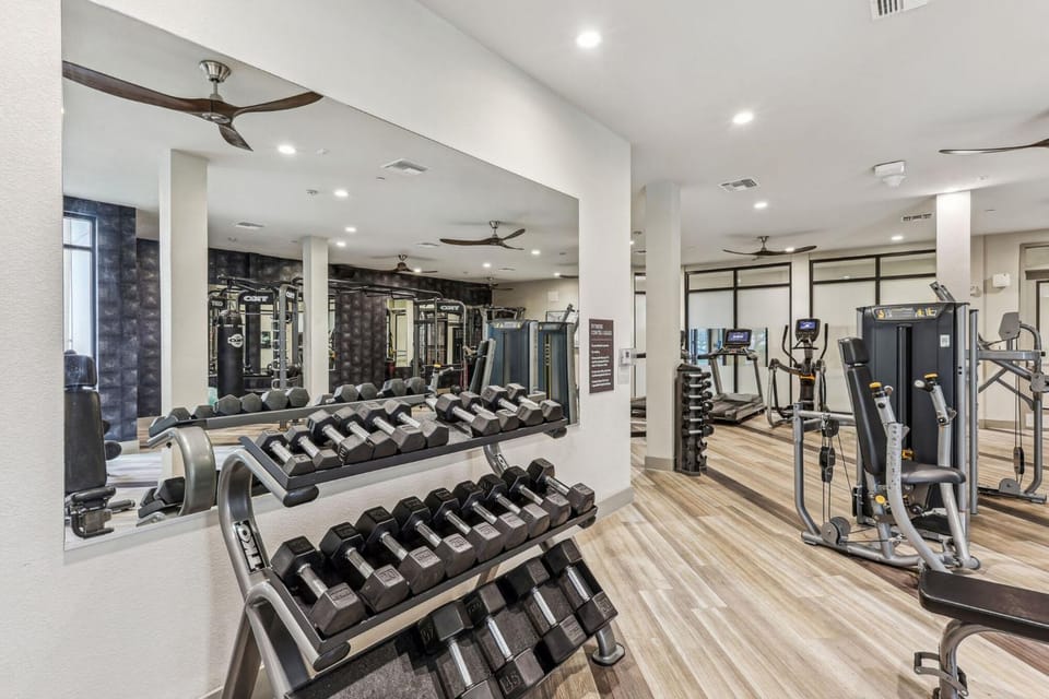 Boulevard Stays Modern Roosevelt Row Suite 1BR Pool Gym 2 Apartment in Phoenix