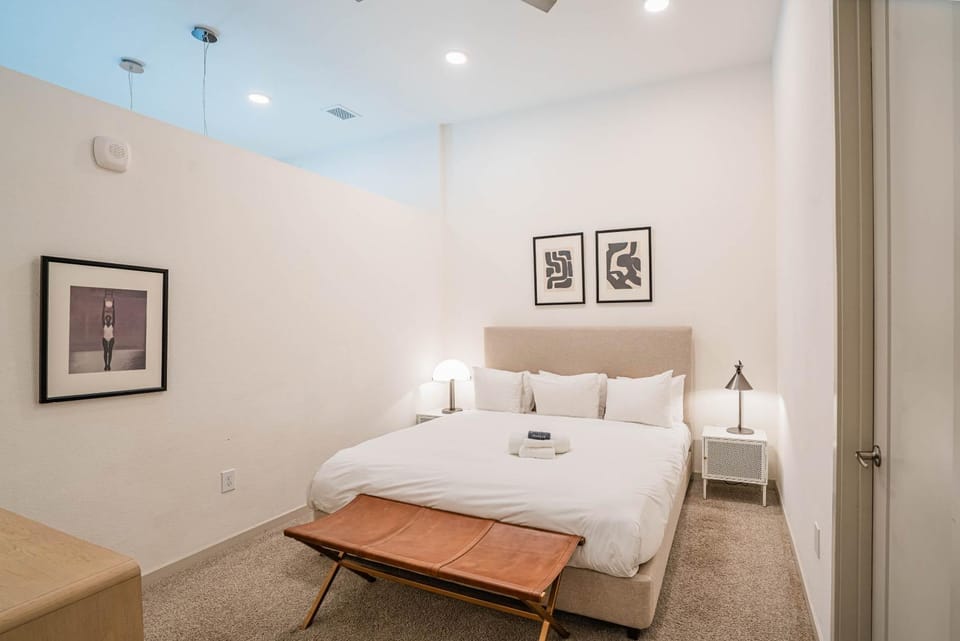 Boulevard Stays Modern Roosevelt Row Suite 1BR Pool Gym 3 Apartment in Phoenix