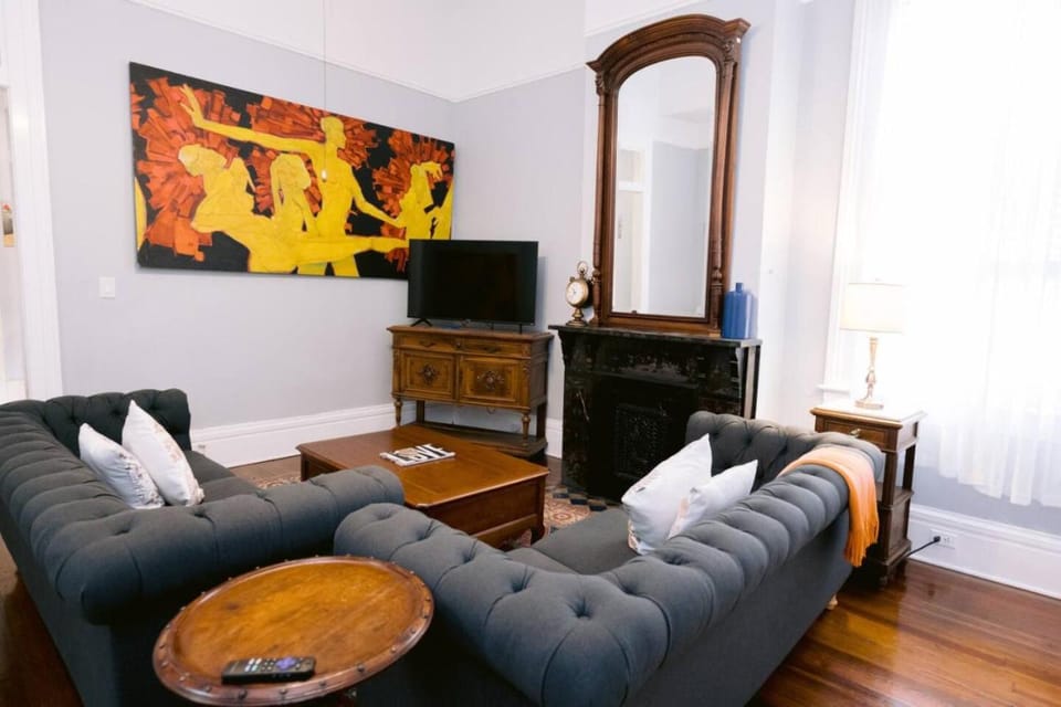 Communal lounge/ TV room, TV and multimedia, Living room, Seating area