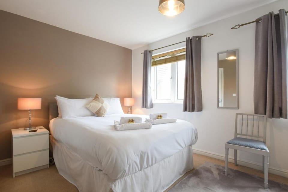 Air Maison - Solent Stay 3-Bed Townhouse in Lee-on-the-Solent House in Gosport