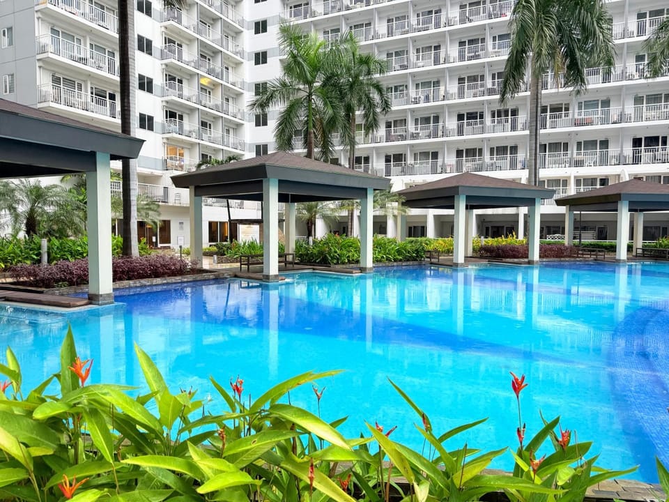 PinkdoorZ Moa Staycation at Shell Residences Apartment in Pasay