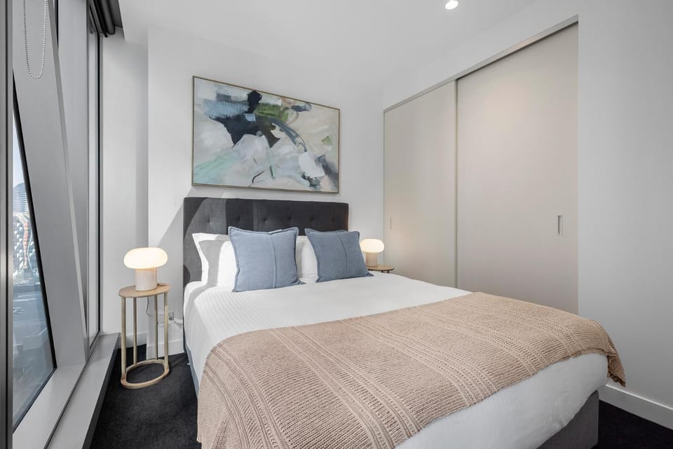 Designer CBD Executive Suite Heated Pool Gym Sauna Apartment in Melbourne