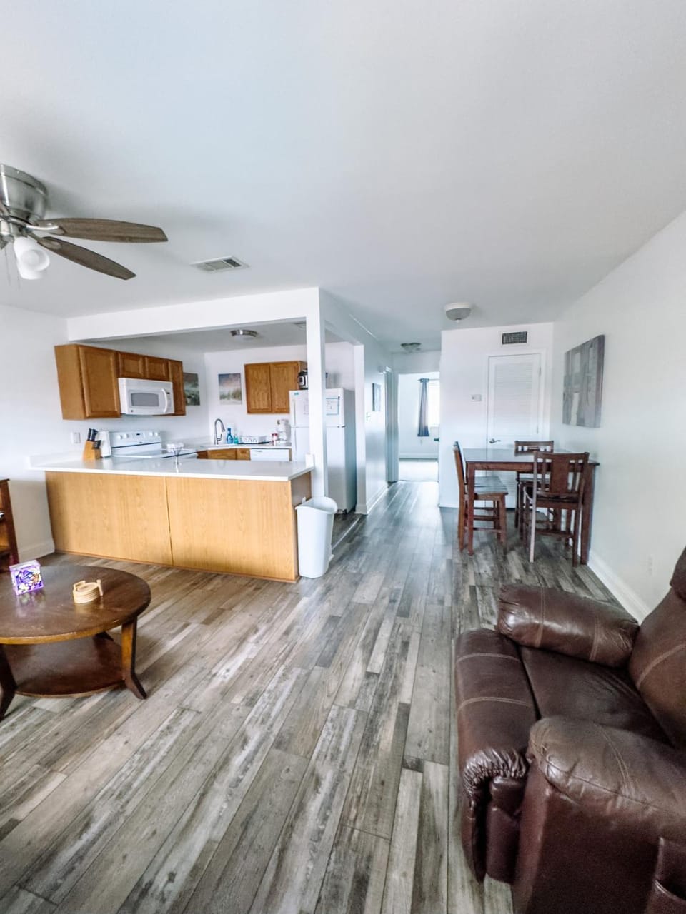 Living room, oven