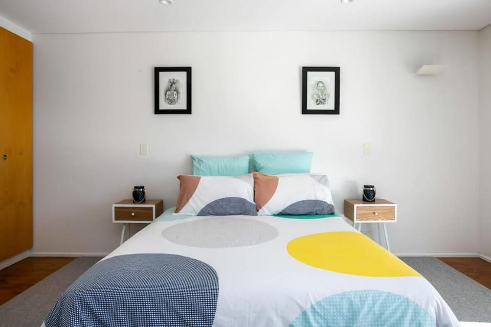Walk to the beach - Family friendly - Wifi - The Tall House House in Port Elliot