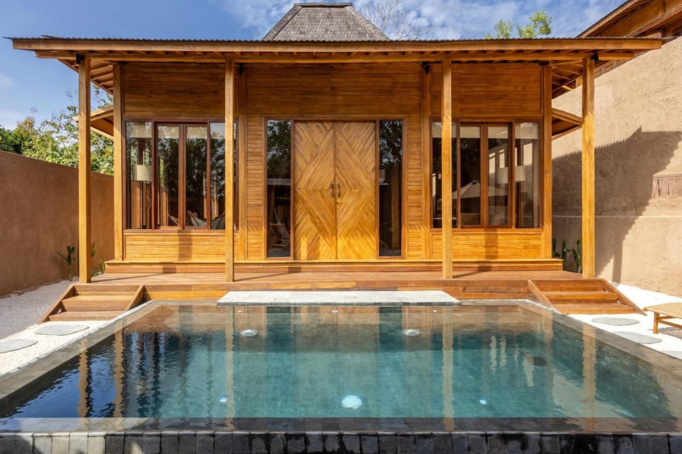 Property building, Patio, Day, Pool view, Swimming pool, Swimming pool