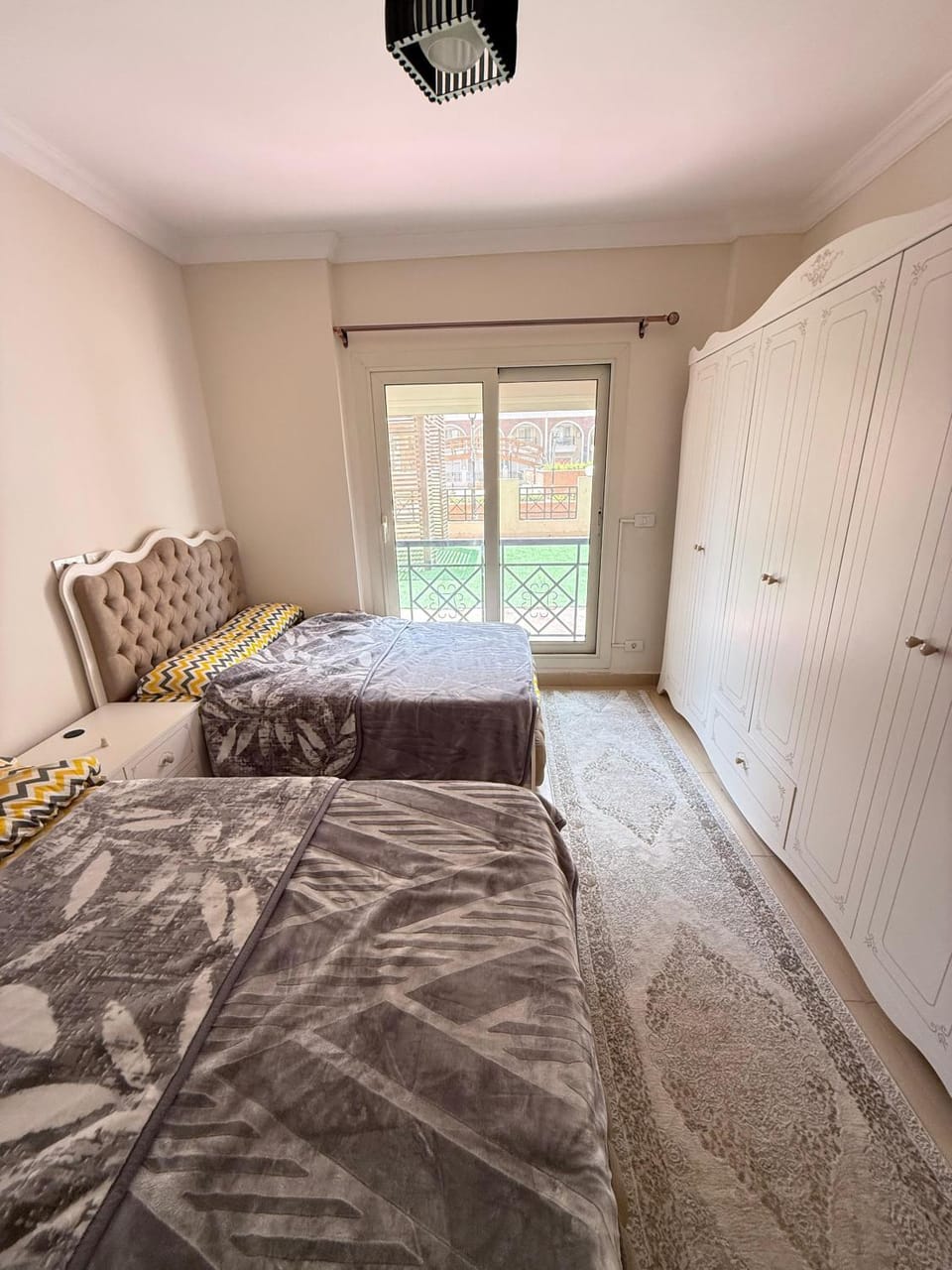 شقه مفروش للايجار فى كمبوند صواري الاسكندريه Apartment in Alexandria