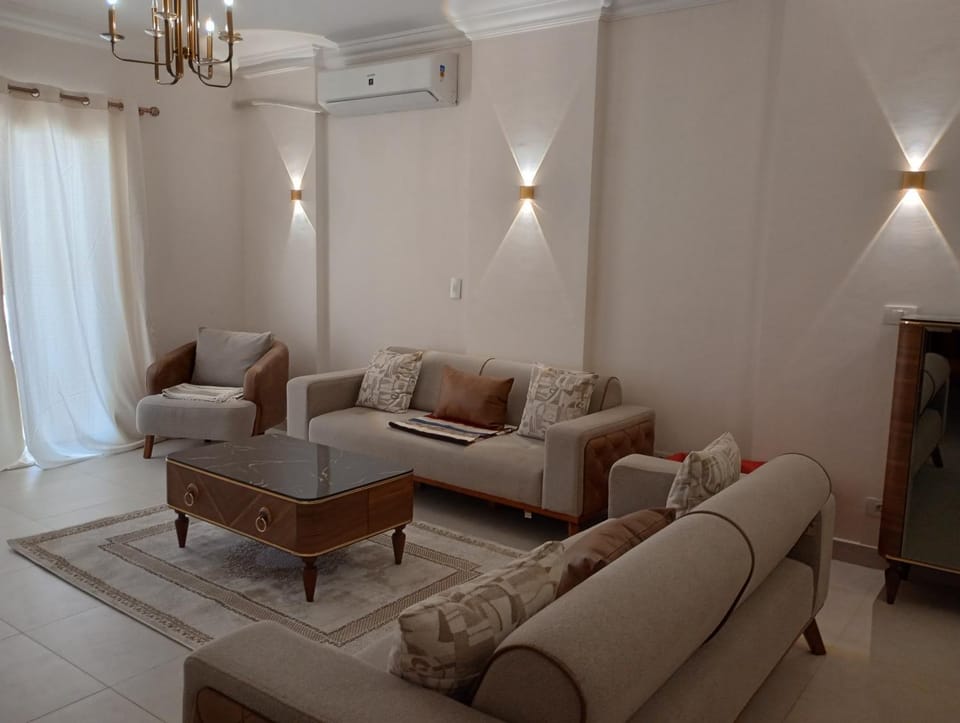 شقه مفروش للايجار فى كمبوند صواري الاسكندريه Apartment in Alexandria