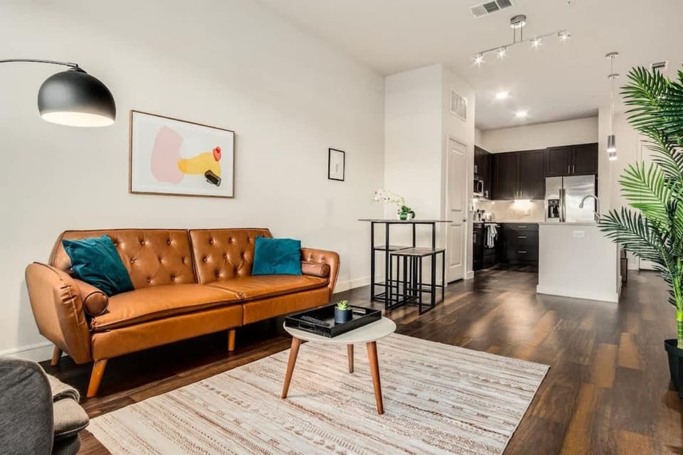 Boulevard Stays Direct Trail Access Parking Pool Gym 01 Apartment in Richardson