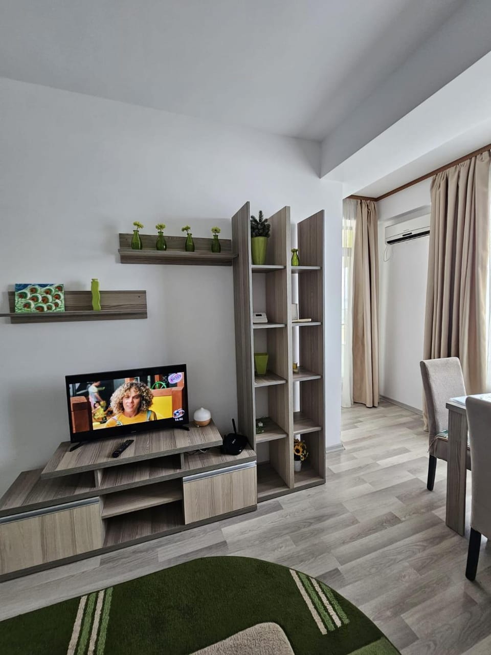 Green on the Lake Apartment in Constanta