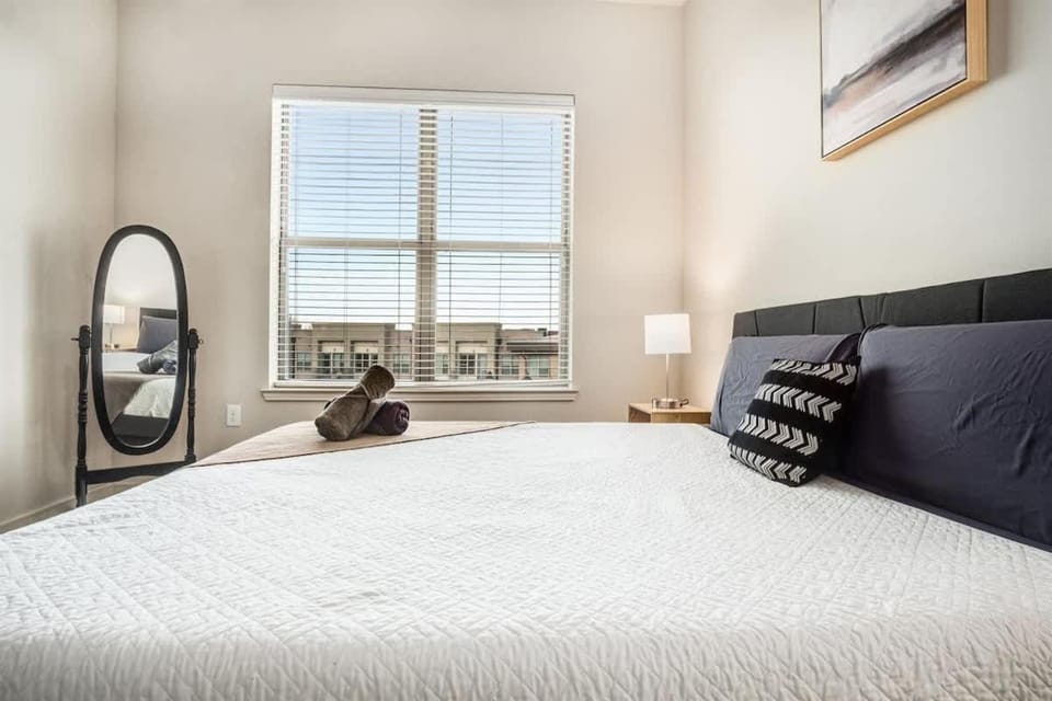 Boulevard Stays Direct Trail Access Parking Pool Gym 04 Apartment in Richardson