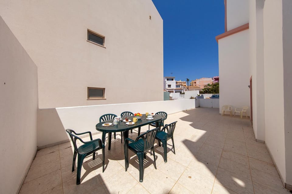 Property building, Balcony/Terrace