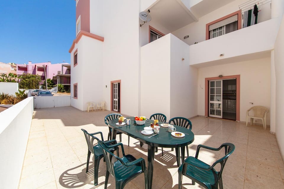Property building, Balcony/Terrace