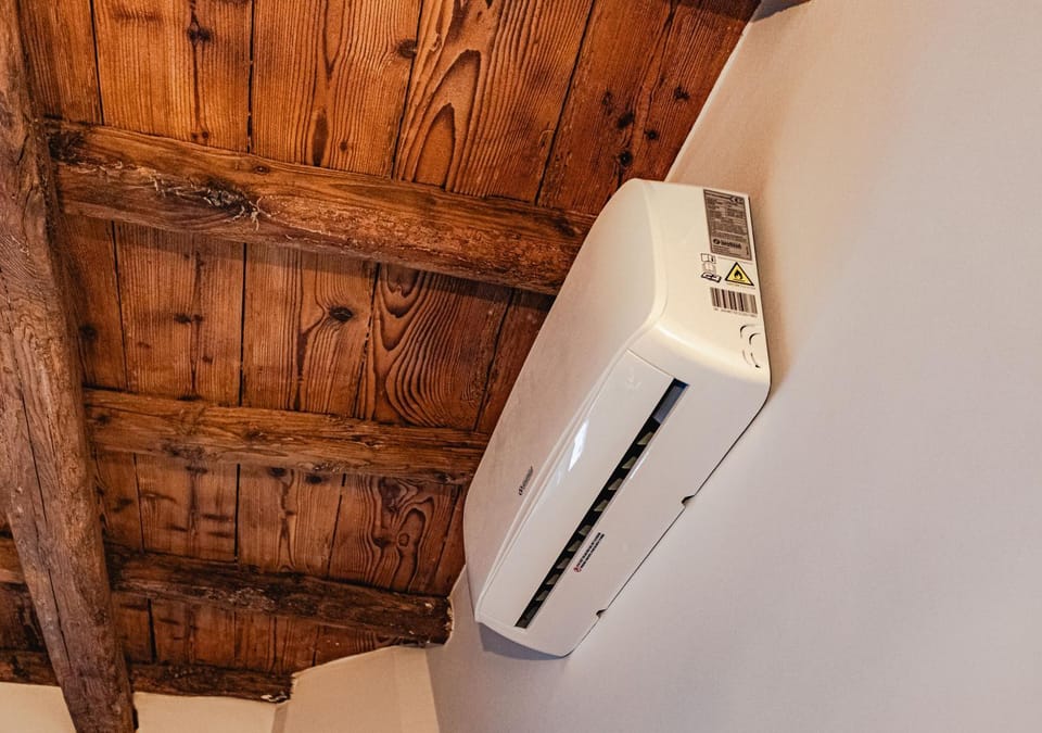 Living room, air conditioner