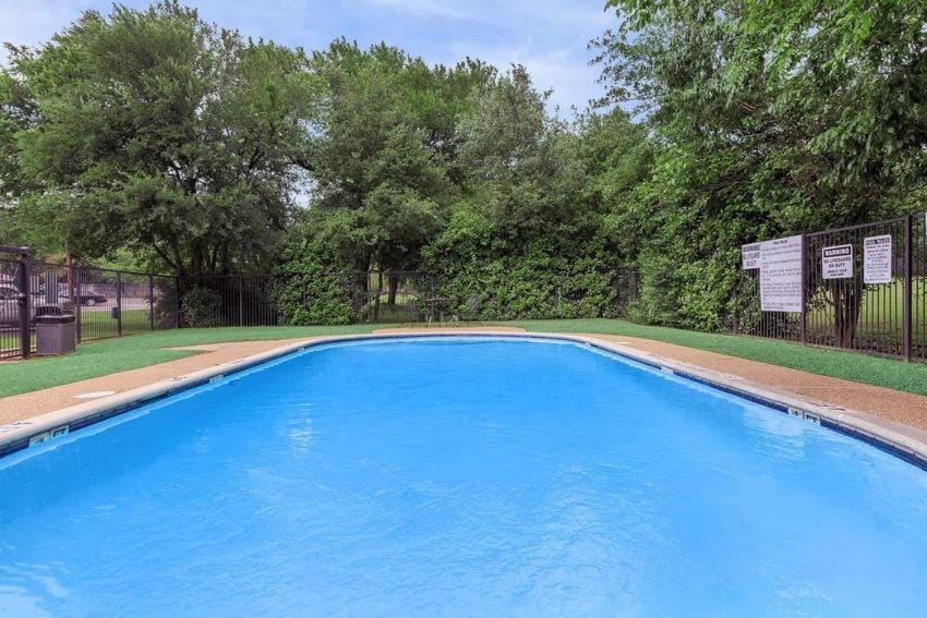 Comfortable 1BR Extended Stay I Onsite Parking Apartment in Denton