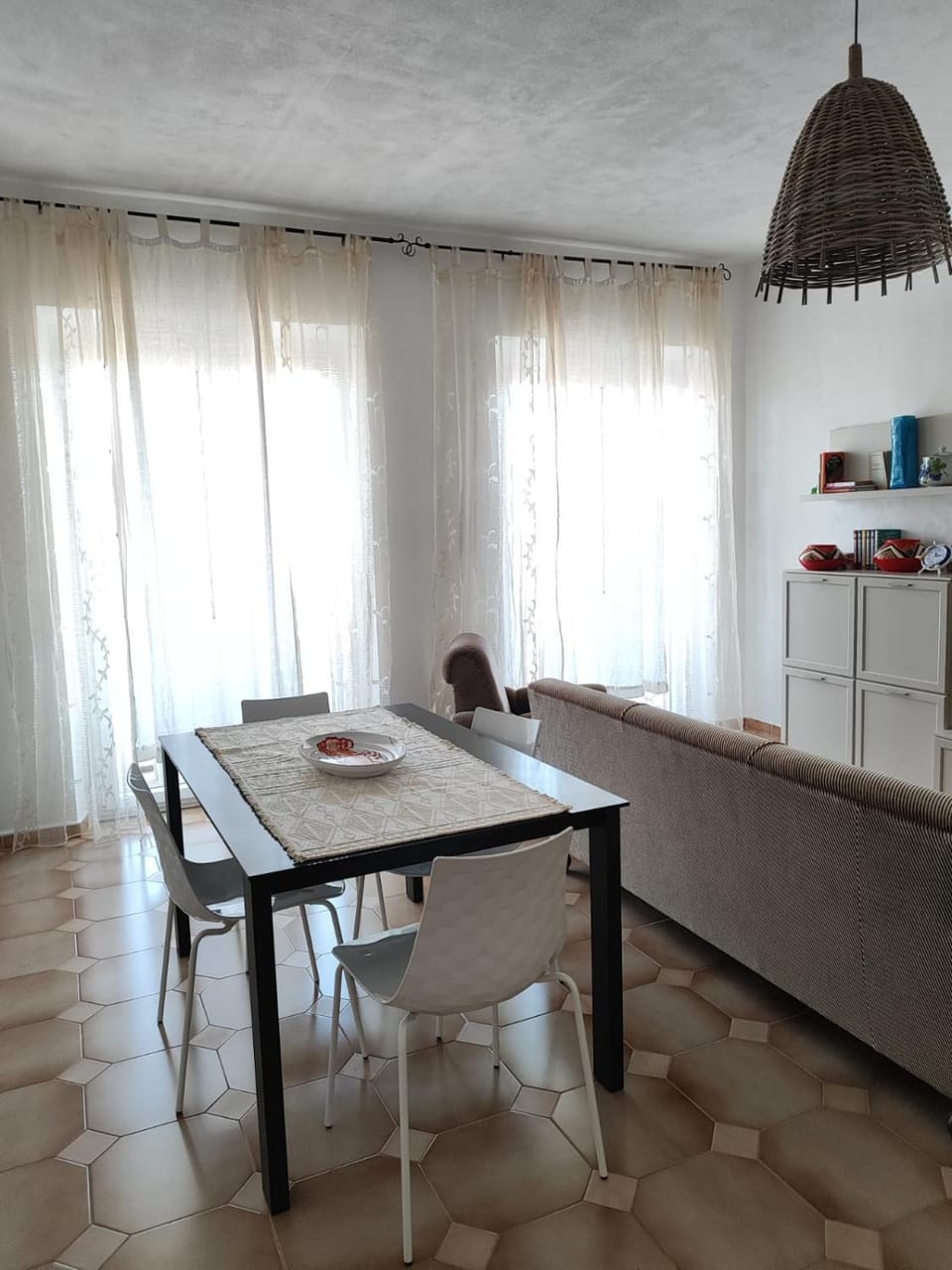 Communal lounge/ TV room, Living room, Dining area