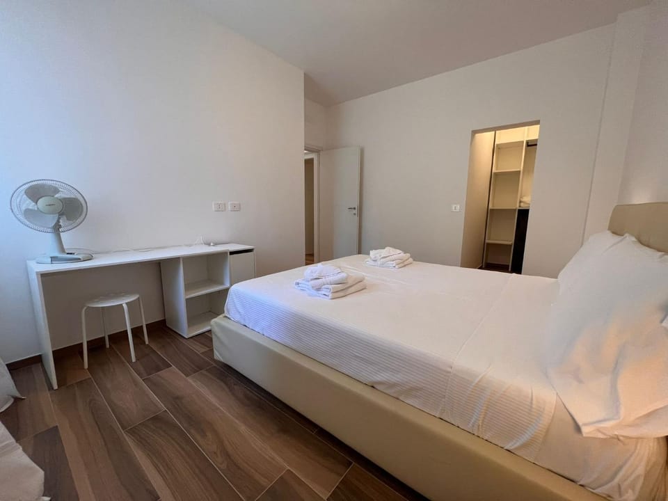 Bed, Photo of the whole room, Bedroom, towels, wardrobe