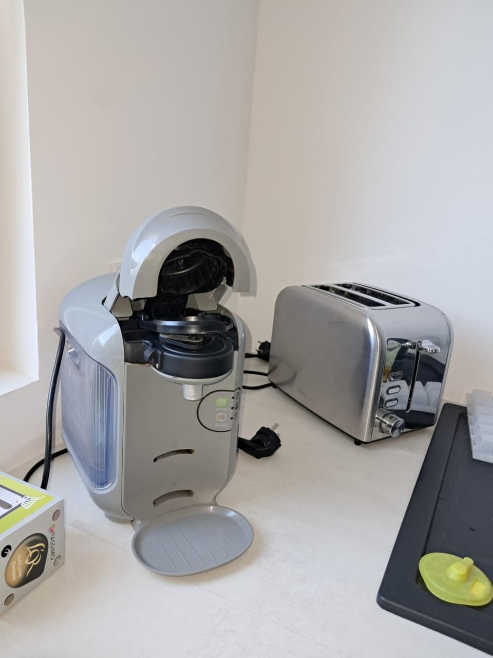 Coffee/tea facilities