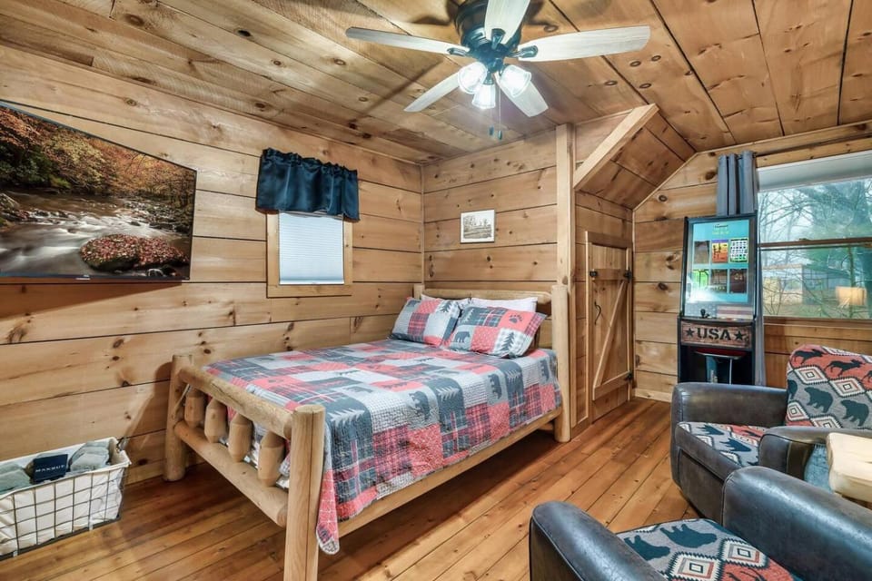 Bed, Bedroom