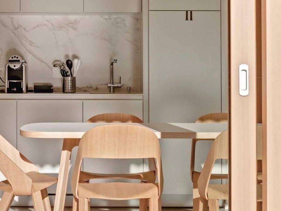 Coffee/tea facilities, Kitchen or kitchenette, Dining area