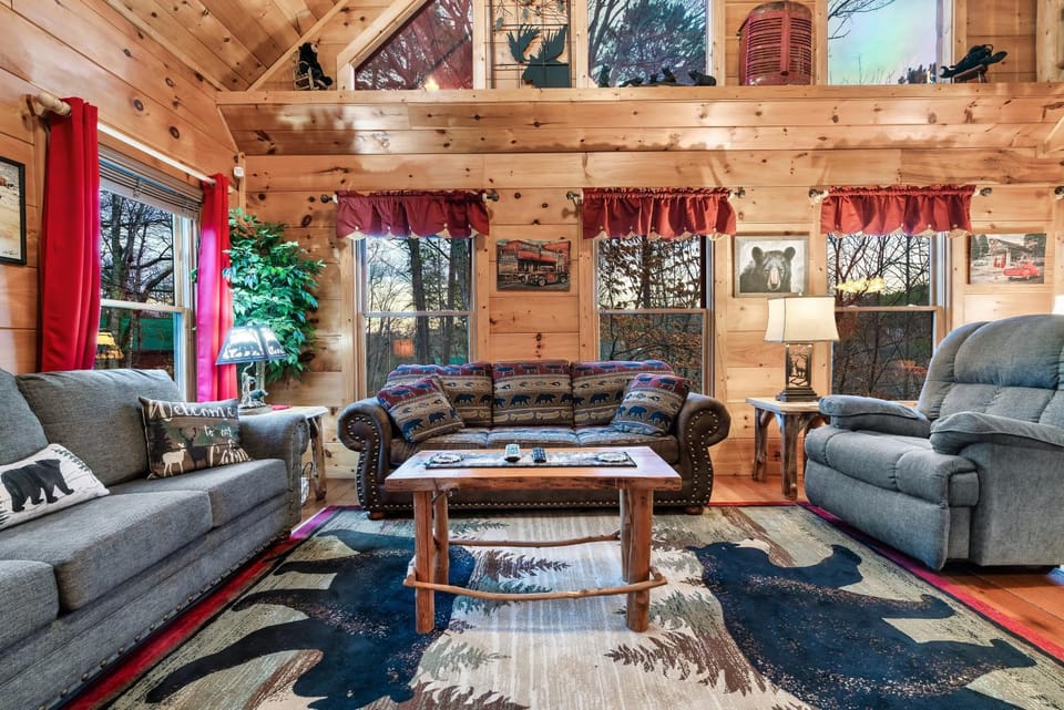 Whisper Ridge House in Gatlinburg