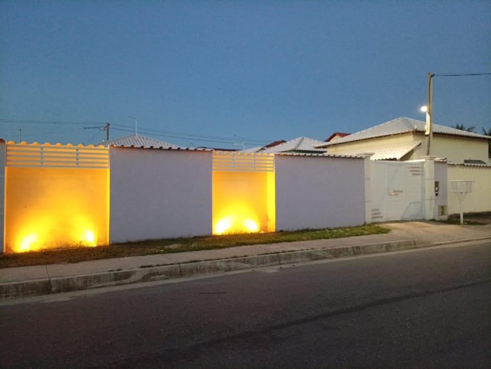 Casa ampla e nova à 400m da praia House in Saquarema