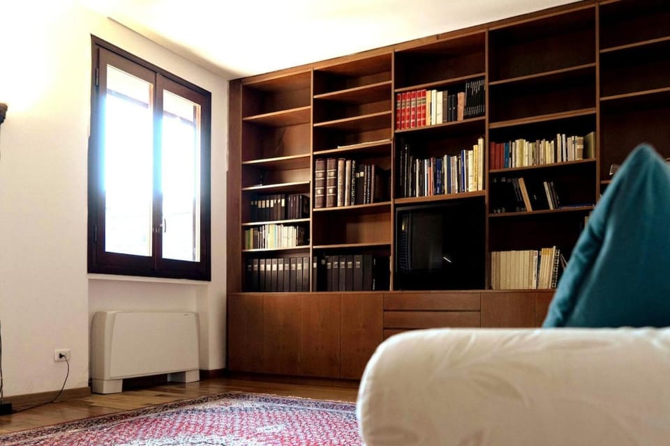 Pool 1 BDR Duomo 15 min Contemporary, 1 BDR POOL Apartment in Milan