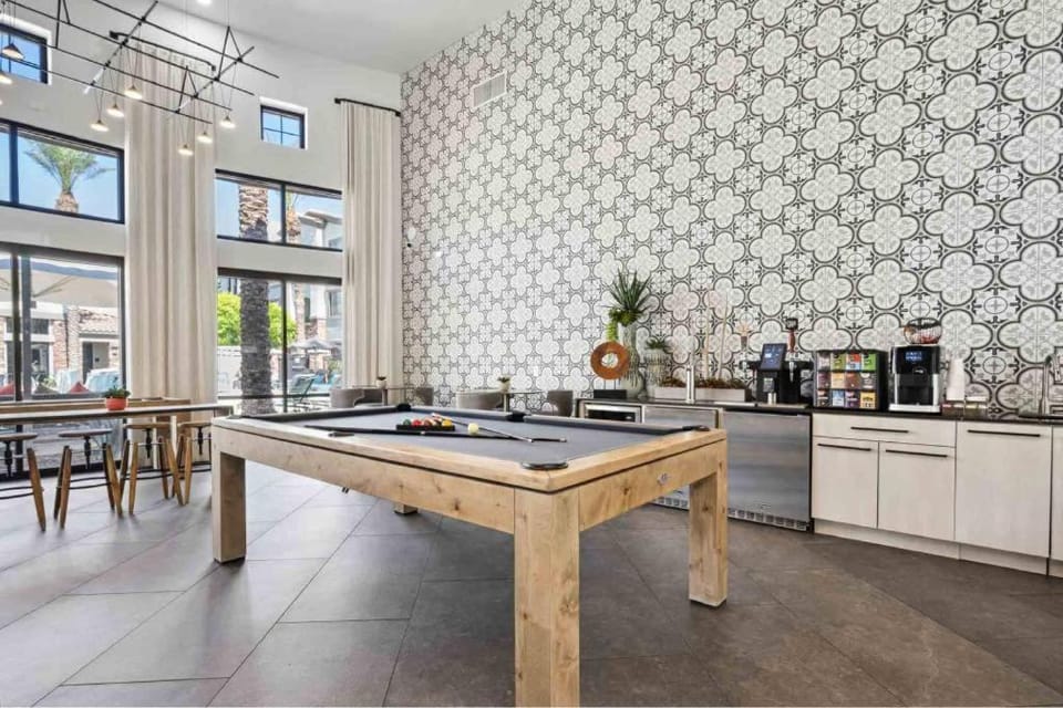 Boulevard Stays Luxe 2BR by the Stadium Pool Parking Gym 06 Apartment in Glendale