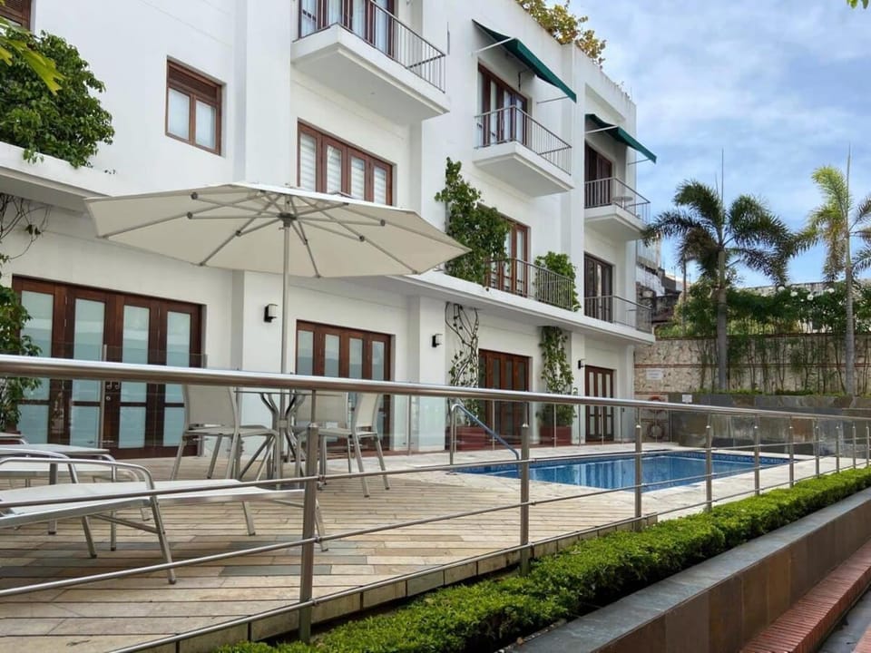 Incredible 2BR with AC in Ciudad Amurallada Apartment in Cartagena
