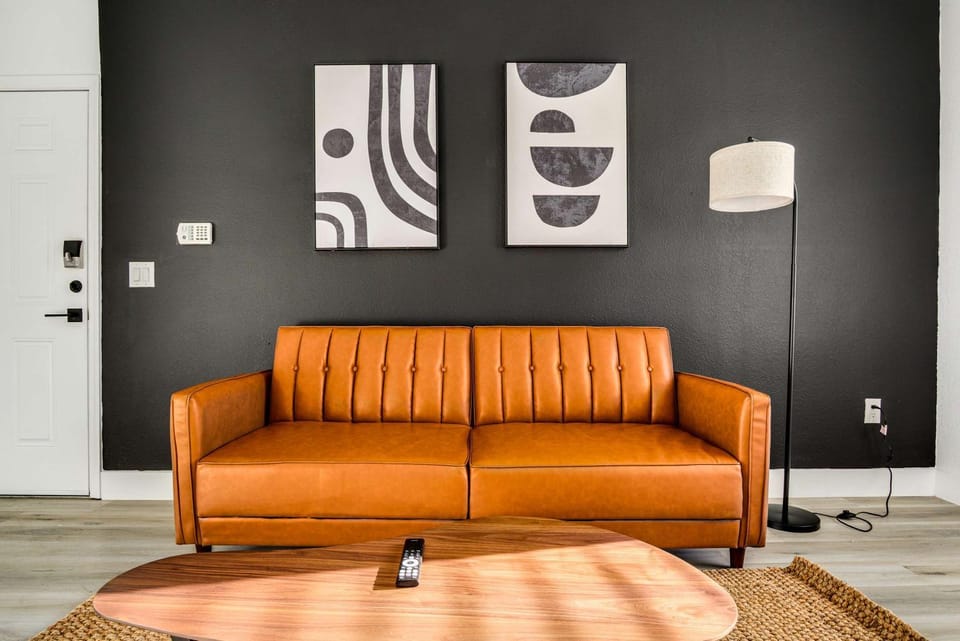 Boulevard Stays 1BR by Stadium Pool Parking Gym 01 Apartment in Glendale