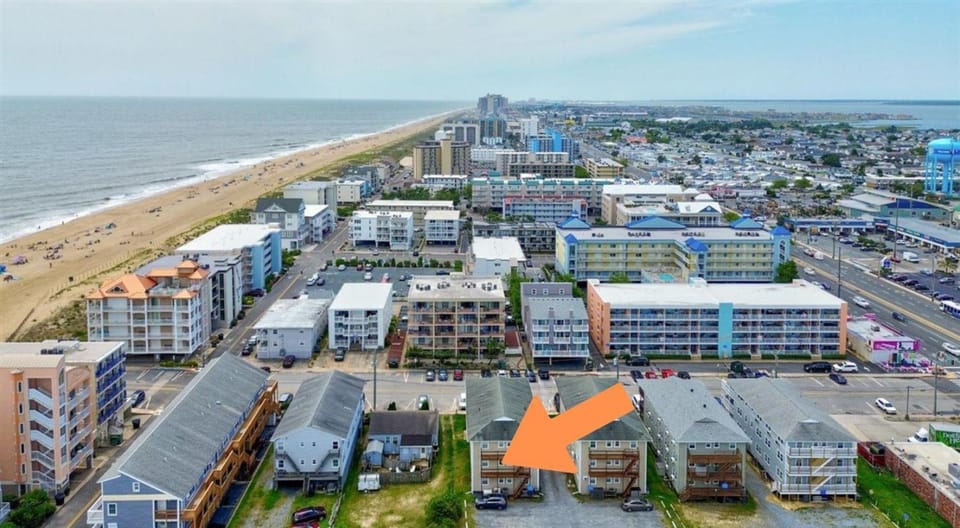 119 Steps to Beach New Kitchen & Ocean View House in Ocean City
