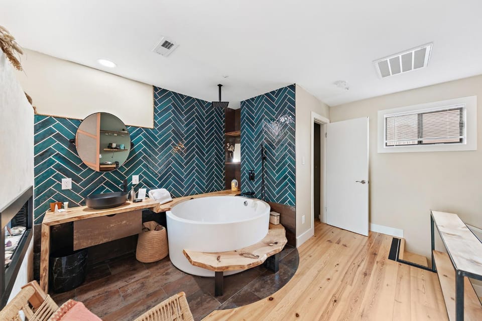 Boho Bay View Townhome w 2 King Suites House in Ocean City