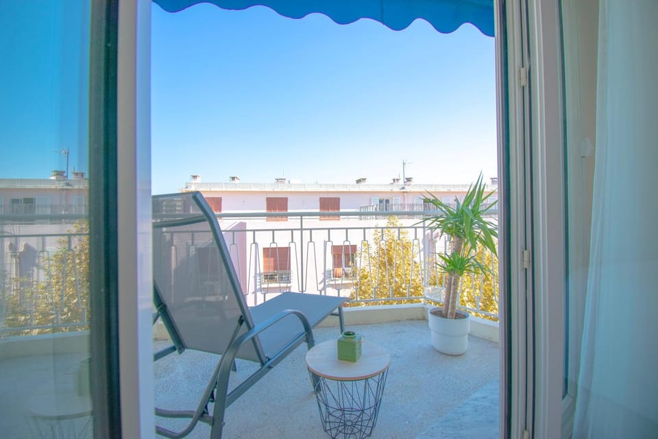Patio, Day, View (from property/room), Balcony/Terrace