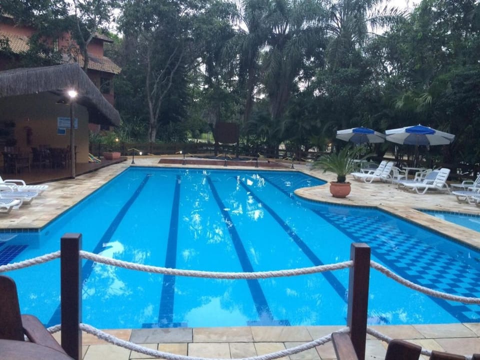 Day, Swimming pool
