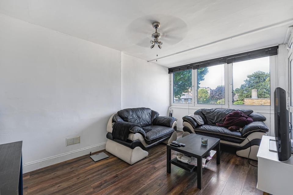 Communal lounge/ TV room, TV and multimedia, Balcony/Terrace, Living room, Seating area