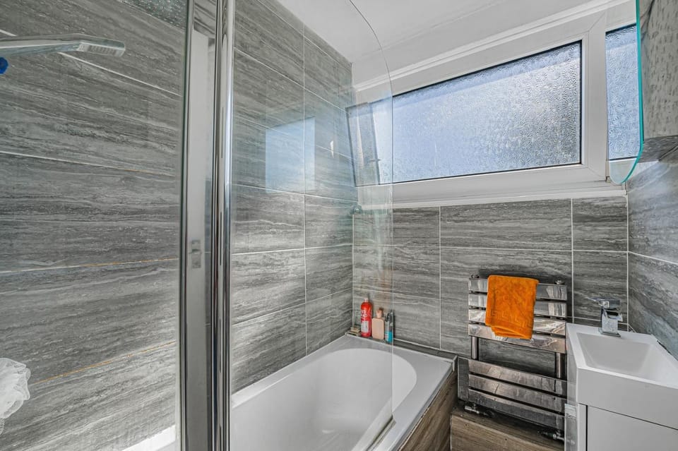Bathroom, Bath