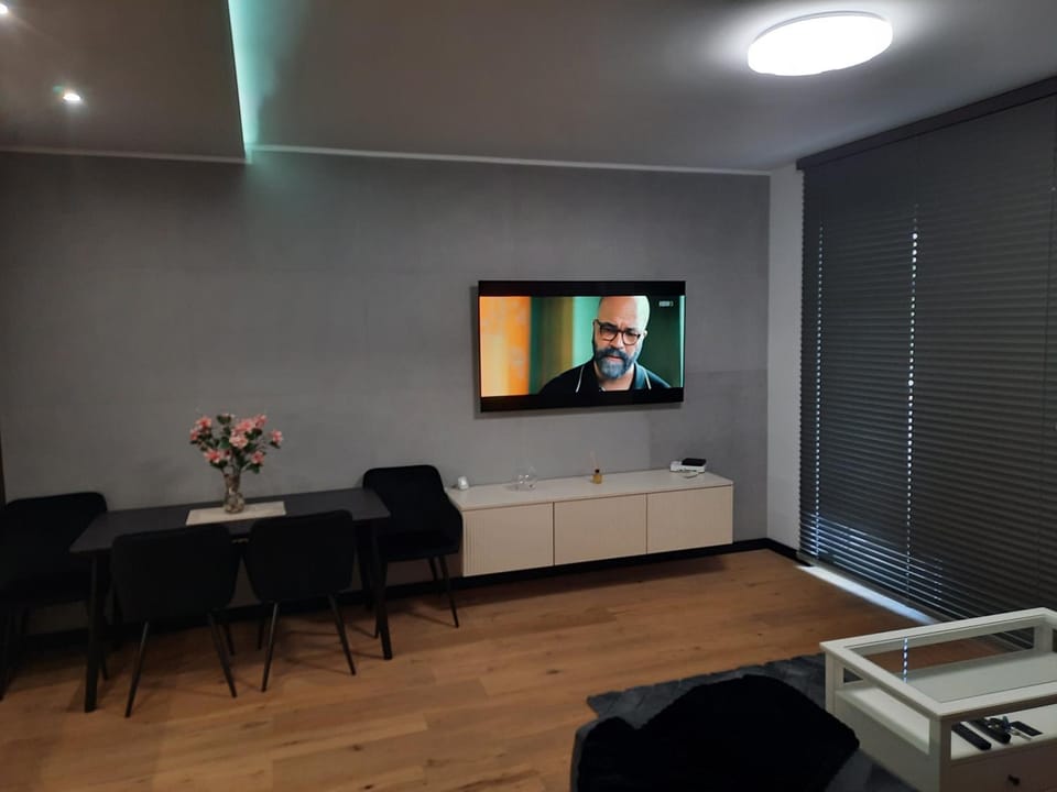 TV and multimedia, Seating area