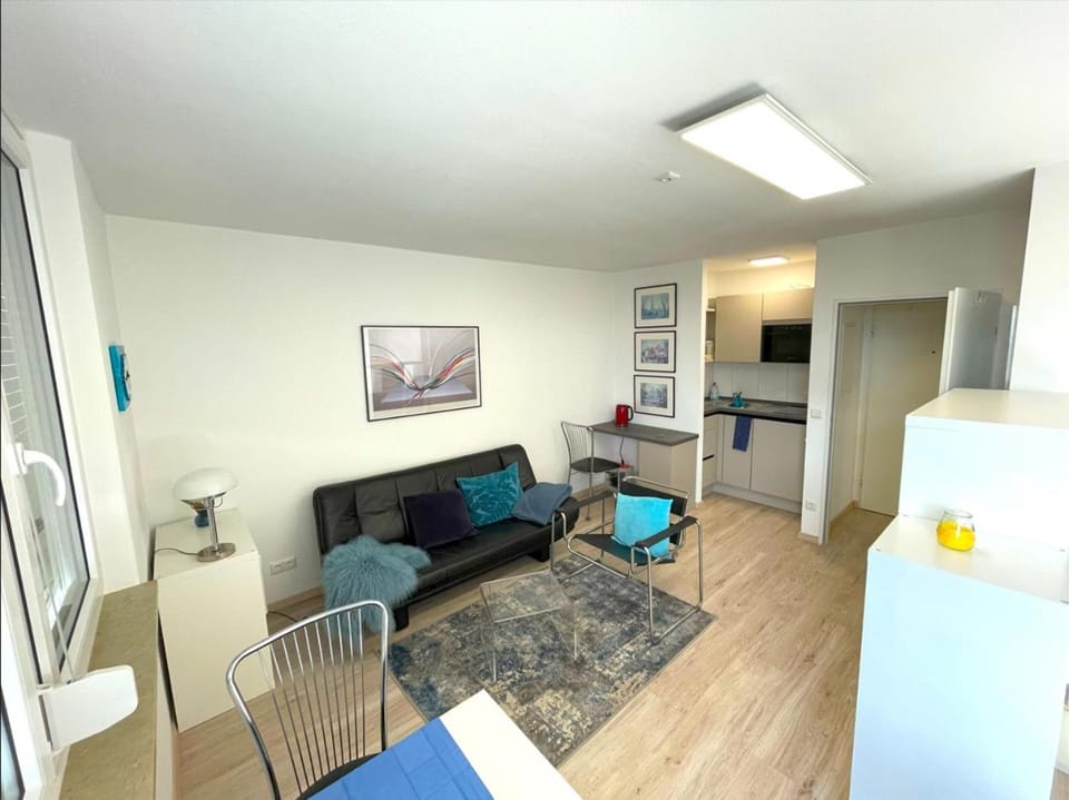 Kitchen or kitchenette, Living room, Seating area