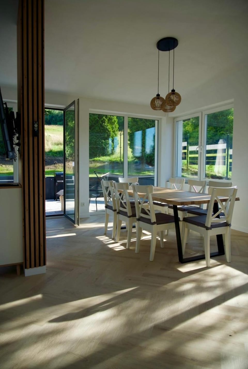 Living room, Seating area, Dining area