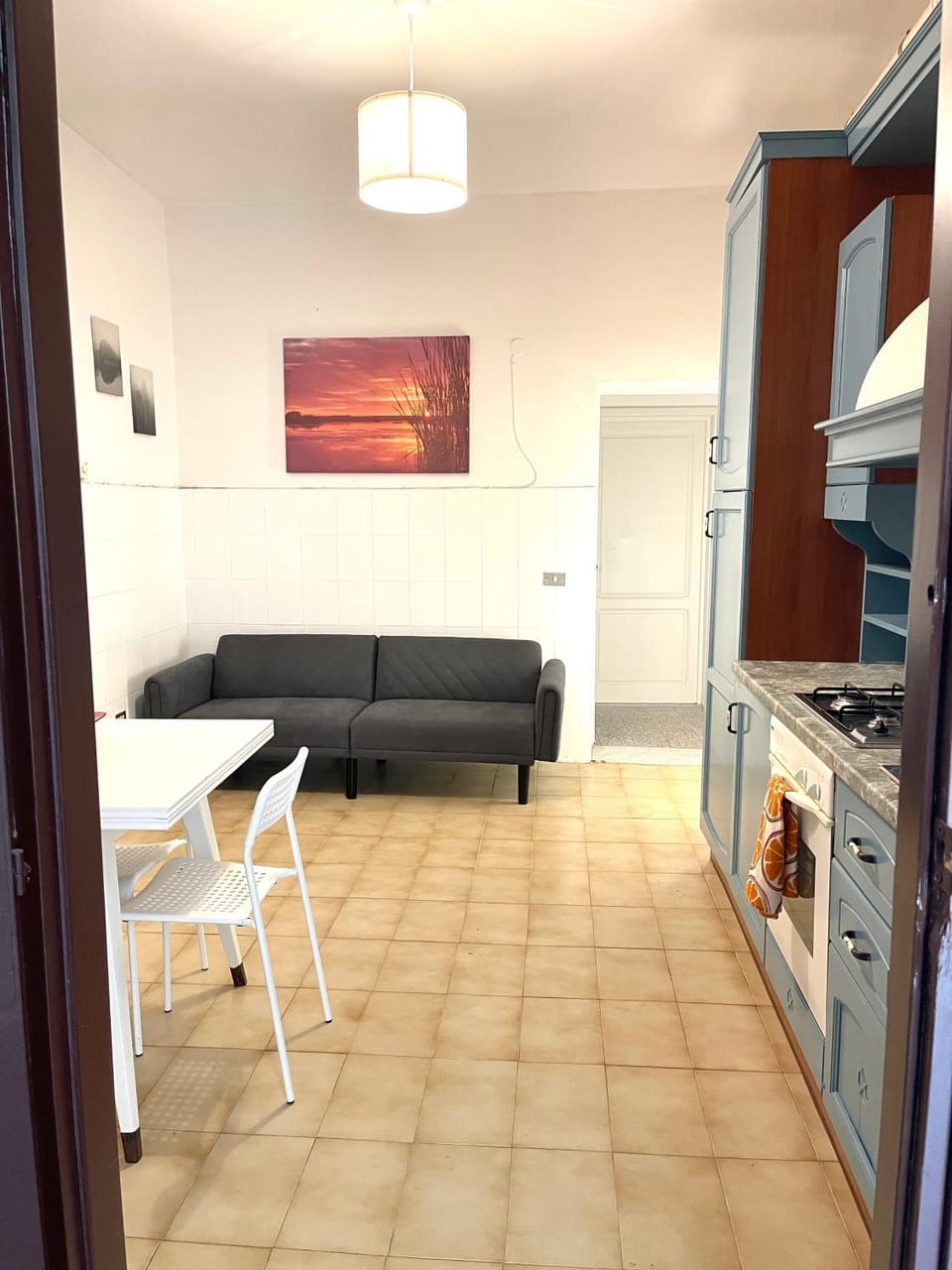 Kitchen or kitchenette, Living room, Dining area, stove