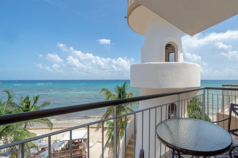 Balcony/Terrace, Beach, Landmark view, Sea view