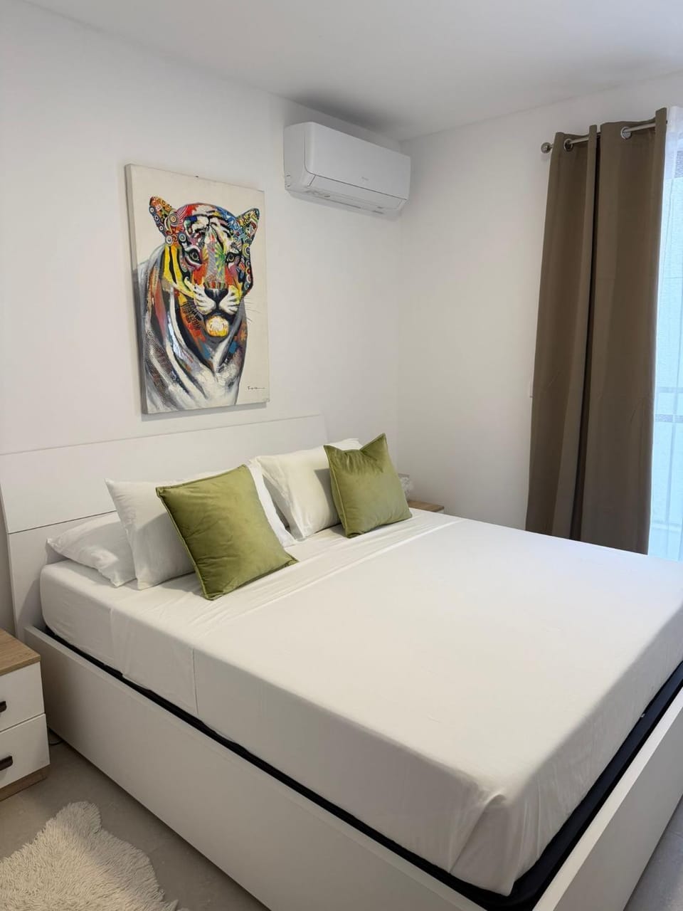 Bed, Bedroom, air conditioner