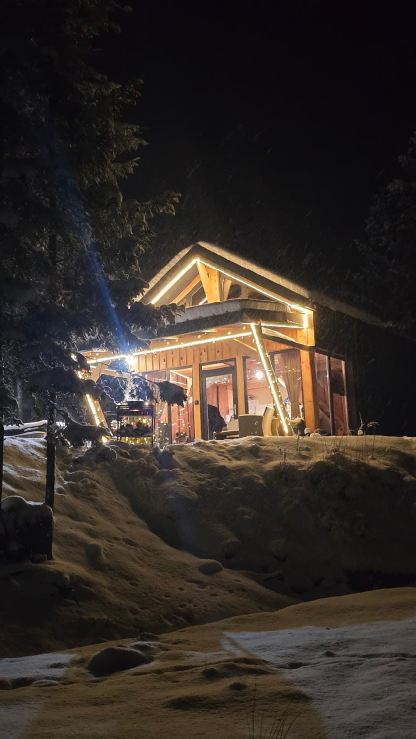 Lacașul Lupilor Nature lodge in Romania