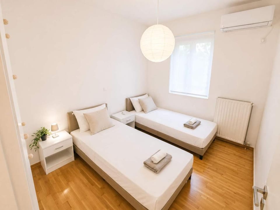 Premium 3 Bd Retreat in Neapoli-Lycabettus Apartment in Athens